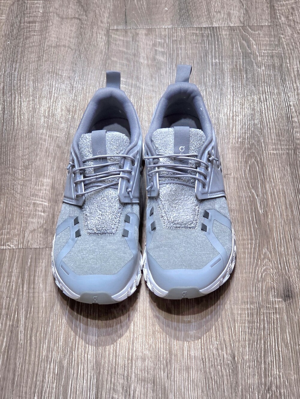 ON Cloud 6 Women's Pre-Owned Glacier White Sneakers Size 10.5W